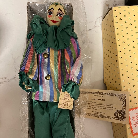 NIB VTG Brinn's 18" Handmade Limited Edition Porcelain Clown Doll COA - Picture 8 of 11